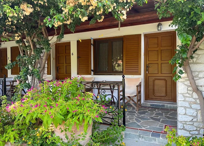 Maniatis Garden