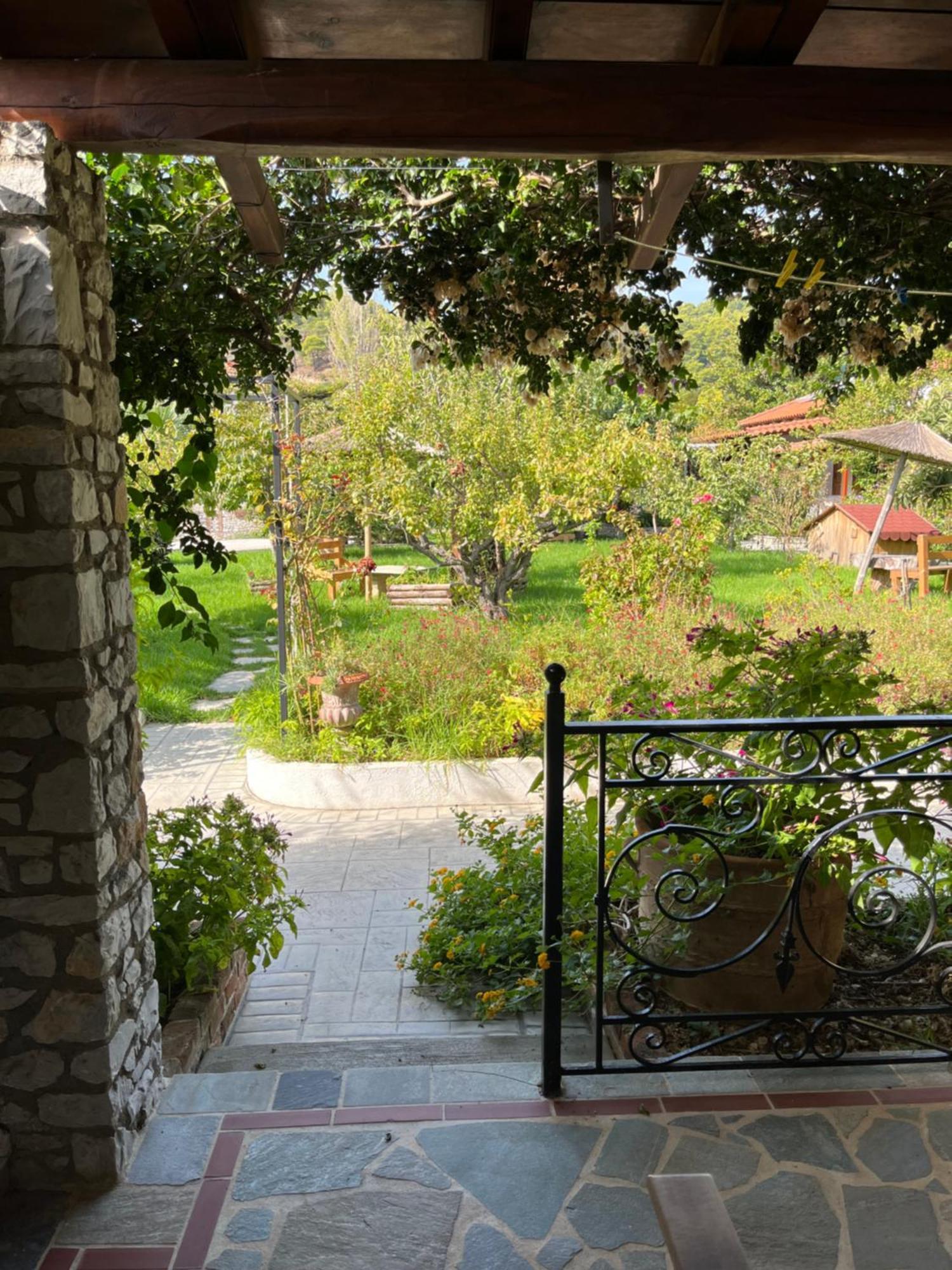 Aparthotel Maniatis Garden Achladies (Skiathos)
