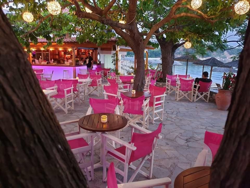 Maniatis Garden Aparthotel
